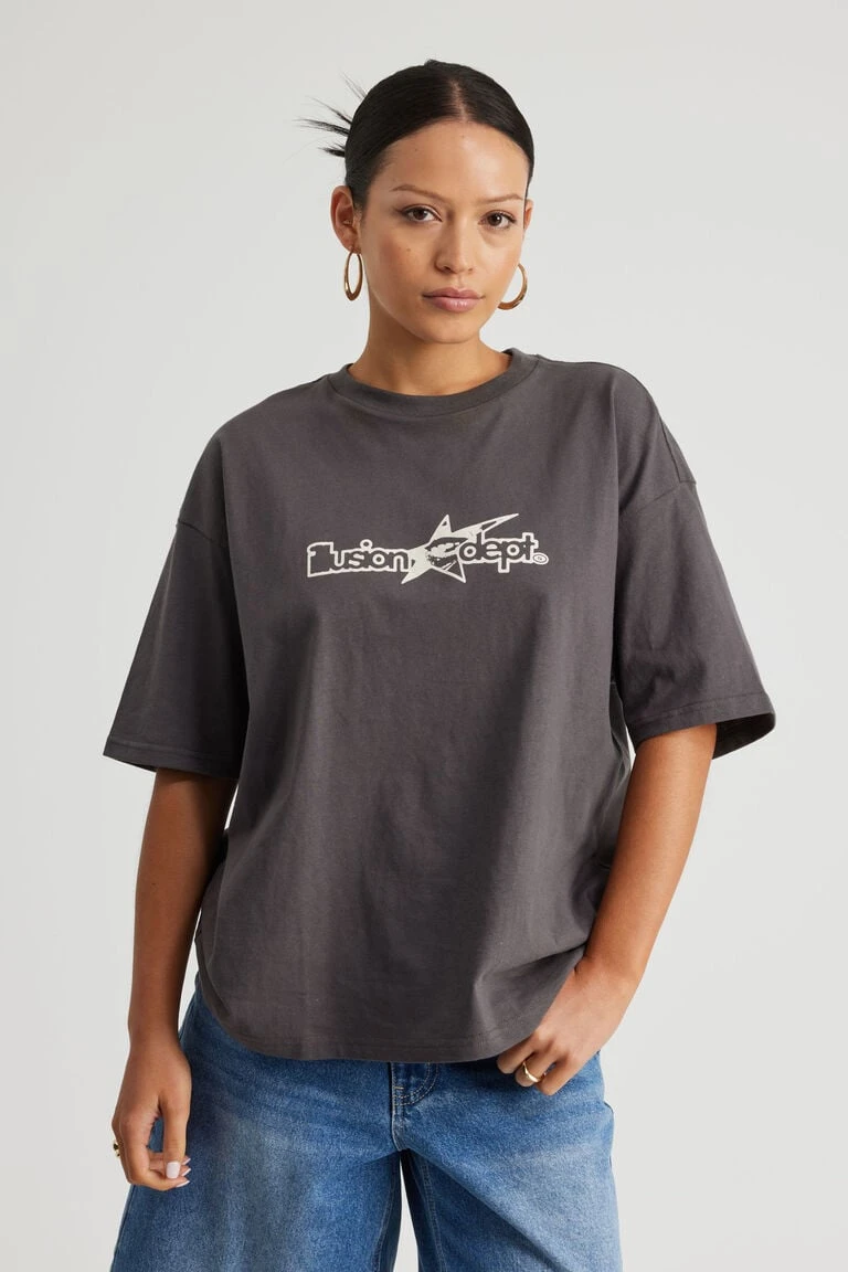 Oversized Graphic Tee
