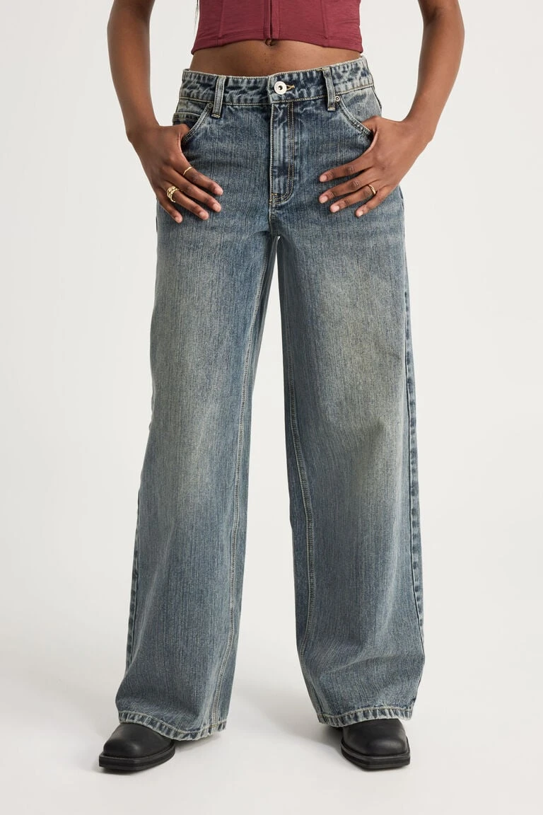 Mid Rise Baggy Jean