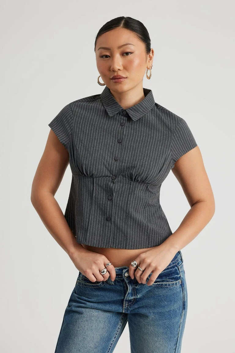 Short Sleeve Fitted Shirt